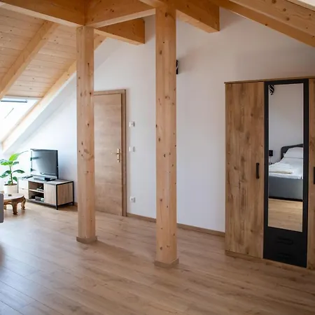 Ganzes Haus Mit Viel Platz Fuer Familie Und Freunde