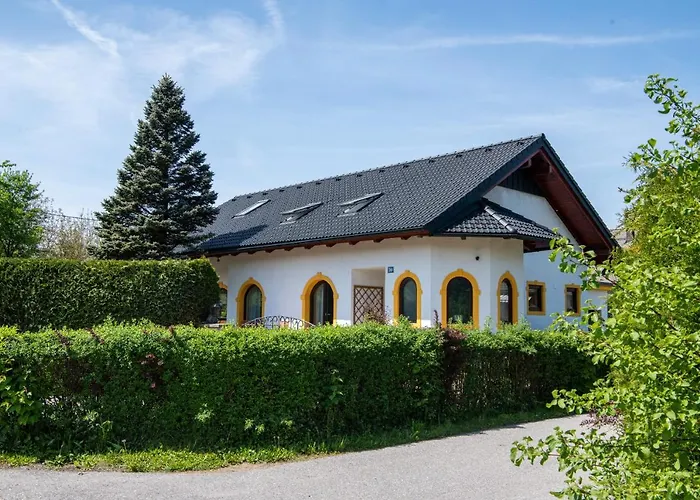 Feriehus Ganzes Haus Mit Viel Platz Fuer Familie Und Freunde Klagenfurt am Woerthersee